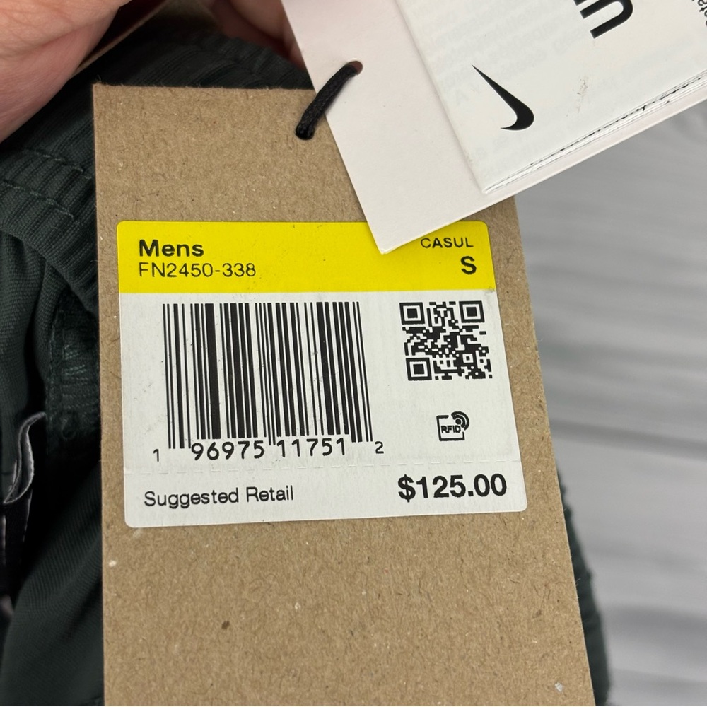 NWT NIKE ACG HIKE PANTS ALL CONDITIONS GEAR GREEN WATER REPELLANT UV SIZE SMALL - Picture 15 of 15